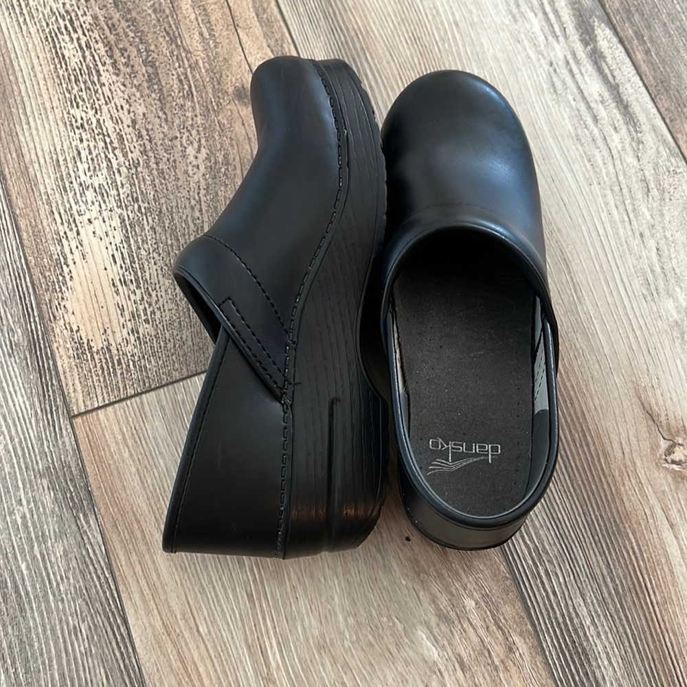 Dansko Black shoe
